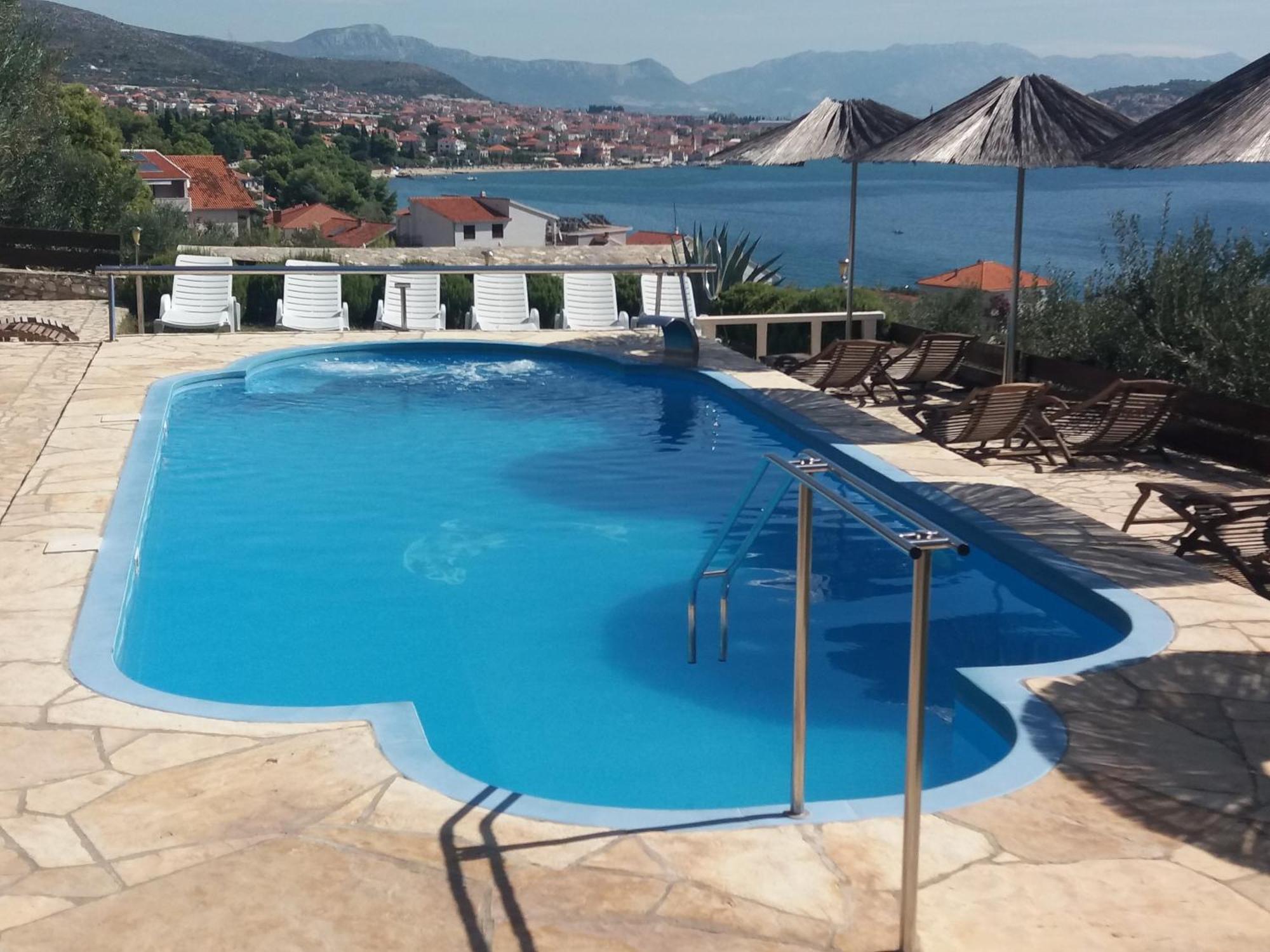 Apartment Julio Трогир Экстерьер фото